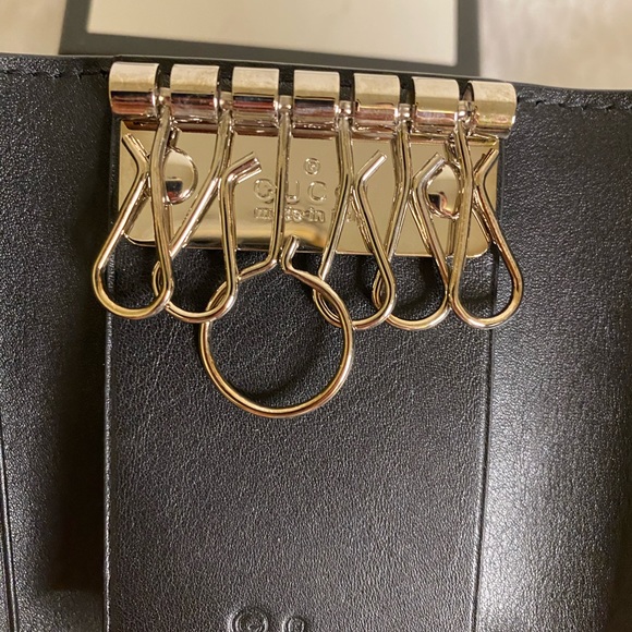 Authentic Gucci Microguccisima leather key holder - Picture 4 of 6